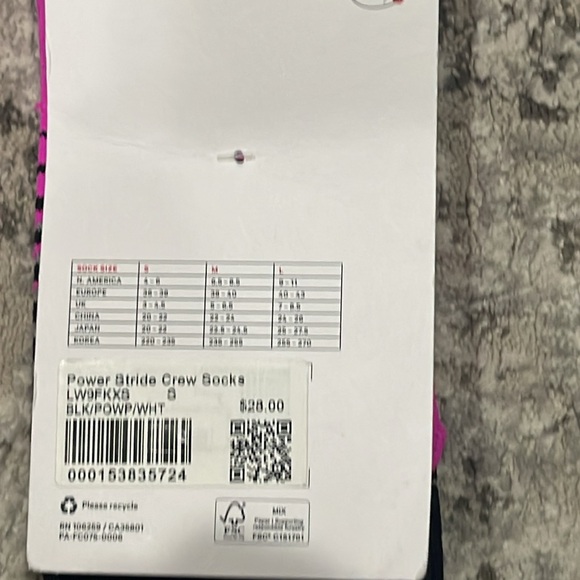 Size Small Women’s Pair of Lululemon Socks *NWT* - Picture 3 of 4